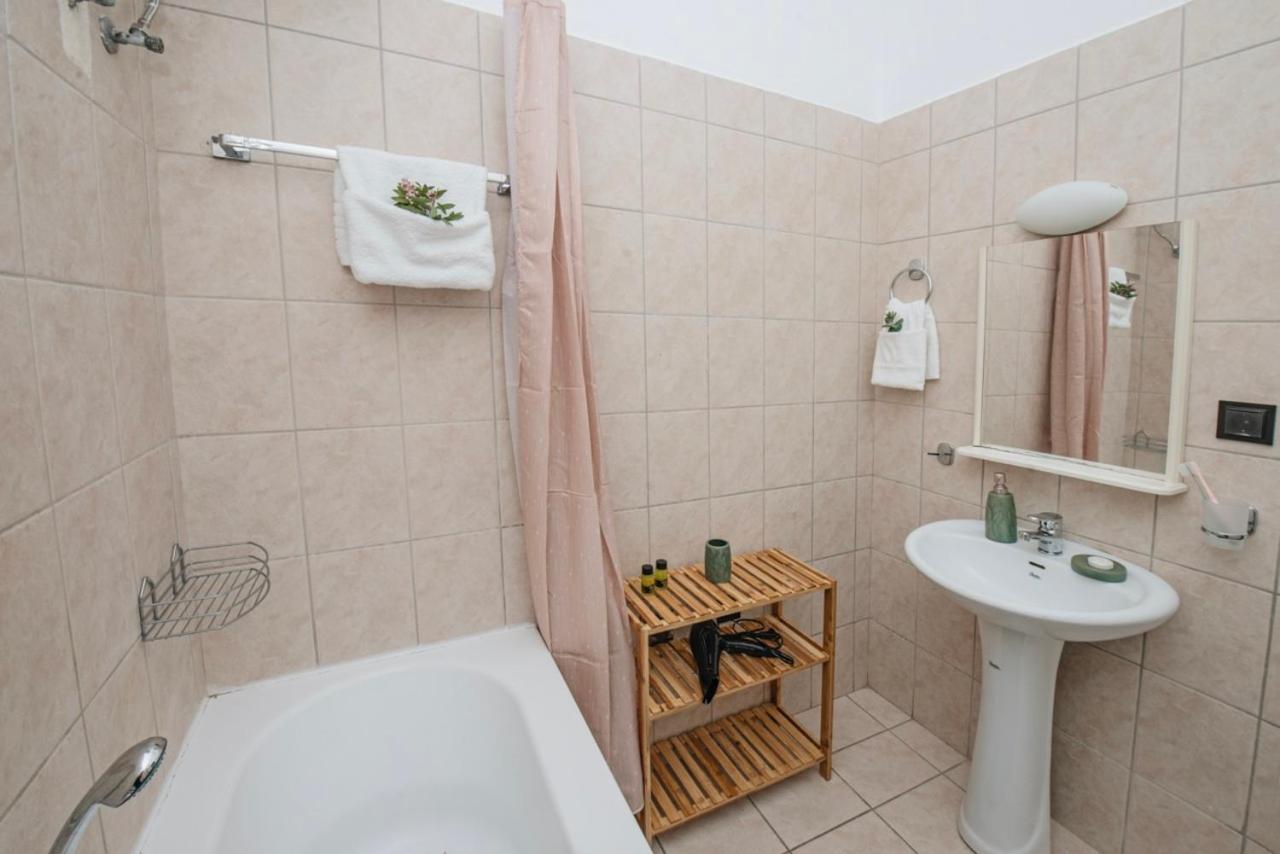 Ionian Luxury Apartments ペラマ エクステリア 写真